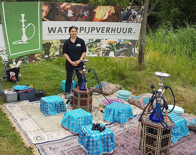 Ontspan en rook en tabaksvrije pijp